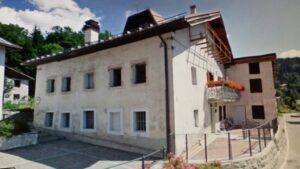 Three-Level Portion to Renovate in Don