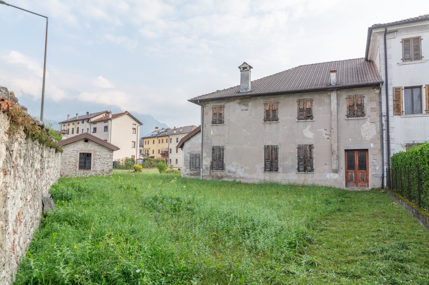IGNAN – PORZIONE INDIPENDENTE DA RISTRUTTURARE