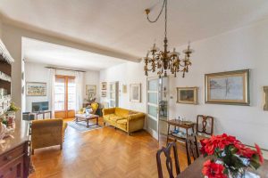 Villa da ristrutturare in zona Mussoi