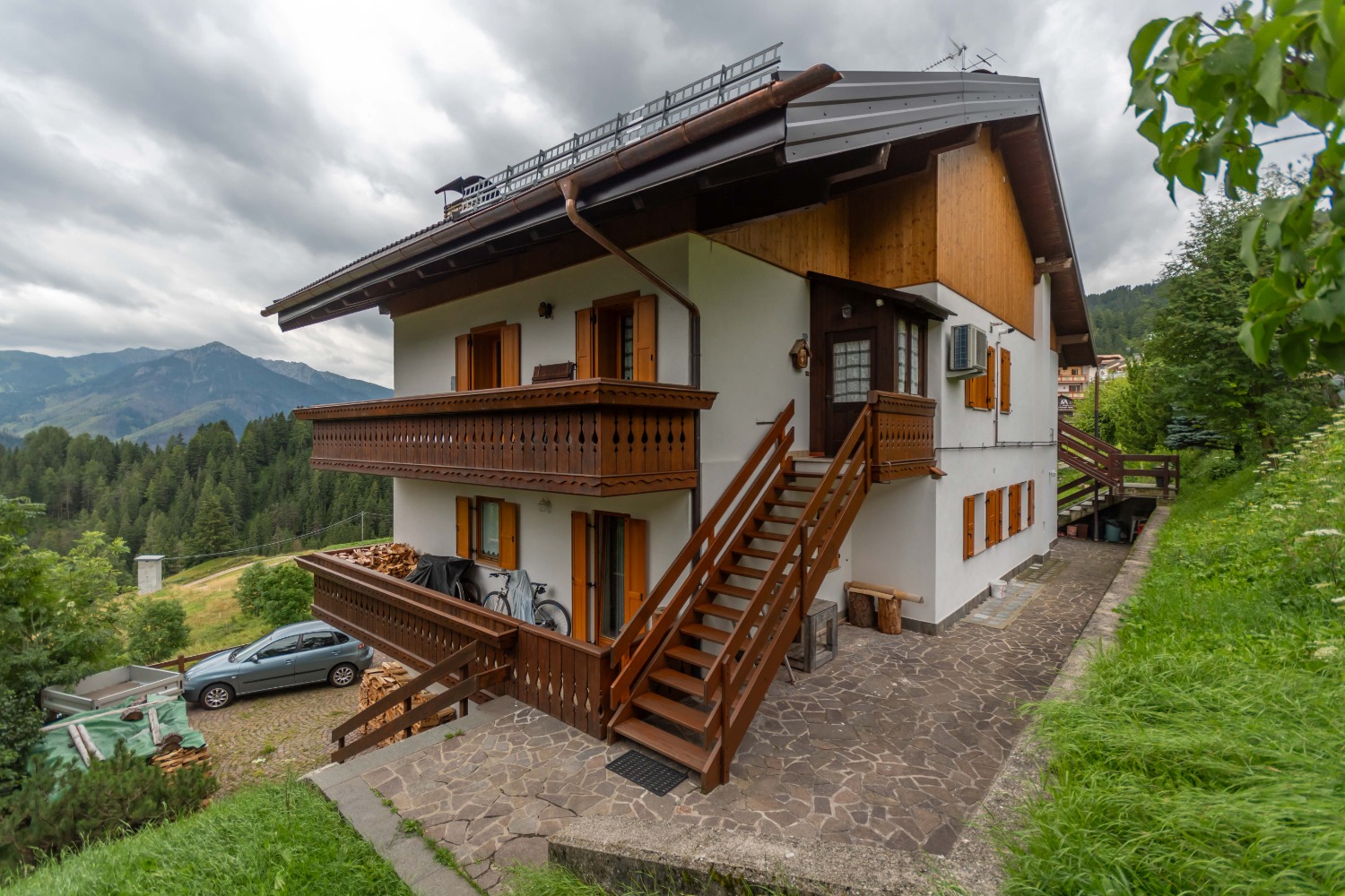 Appartamento panoramico con tre camere a Vallonga