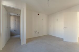 Appartamento con due camere in palazzina Liberty