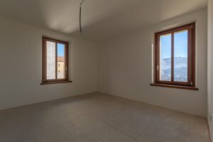 Bilocale ristrutturato in palazzina Liberty