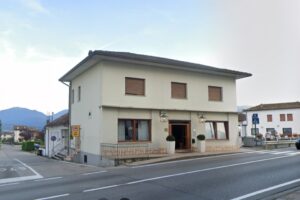 Santa Giustina, villa singola con bar e appartamento