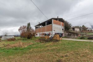 Casa indipendente con deposito in vendita a Roe Alte