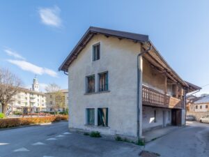 Porzione indipendente da ristrutturare in pieno centro