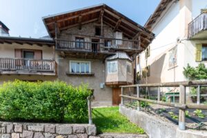 Porzione terratetto di casa storica a Feder
