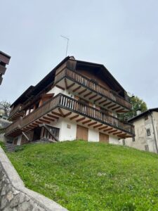 Second-floor apartment in Selva di Cadore