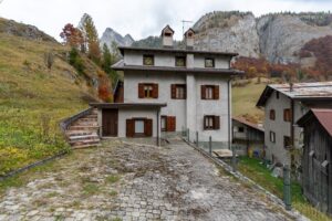 Portion to Renovate in Sottoguda