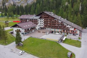 Rocca Pietore –   2 locali  � 162000 T231