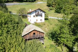 House and Barn to Renovate in San Tomaso Agordino